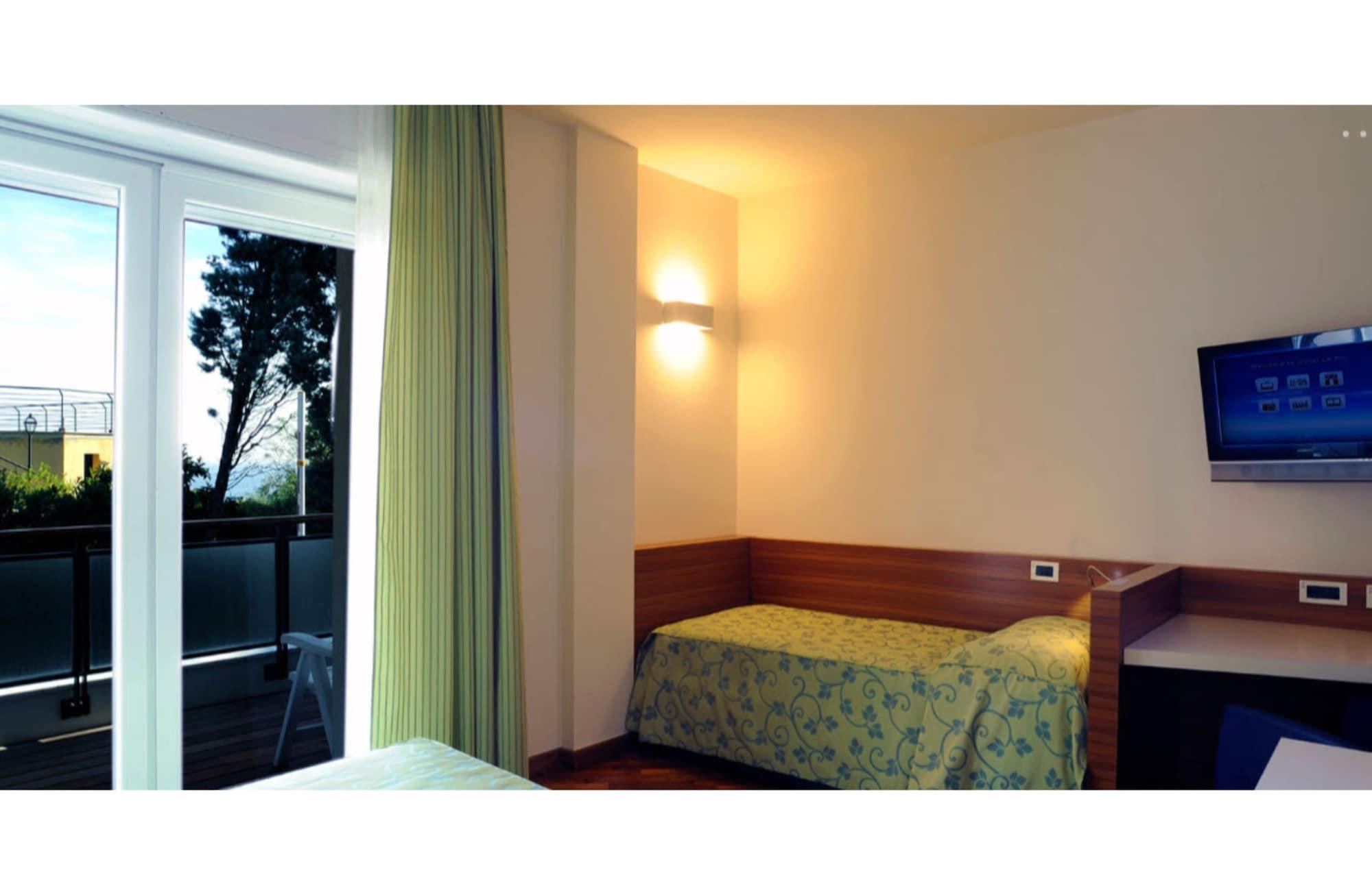 Hotel Le Roi ヴァラッツェ エクステリア 写真
