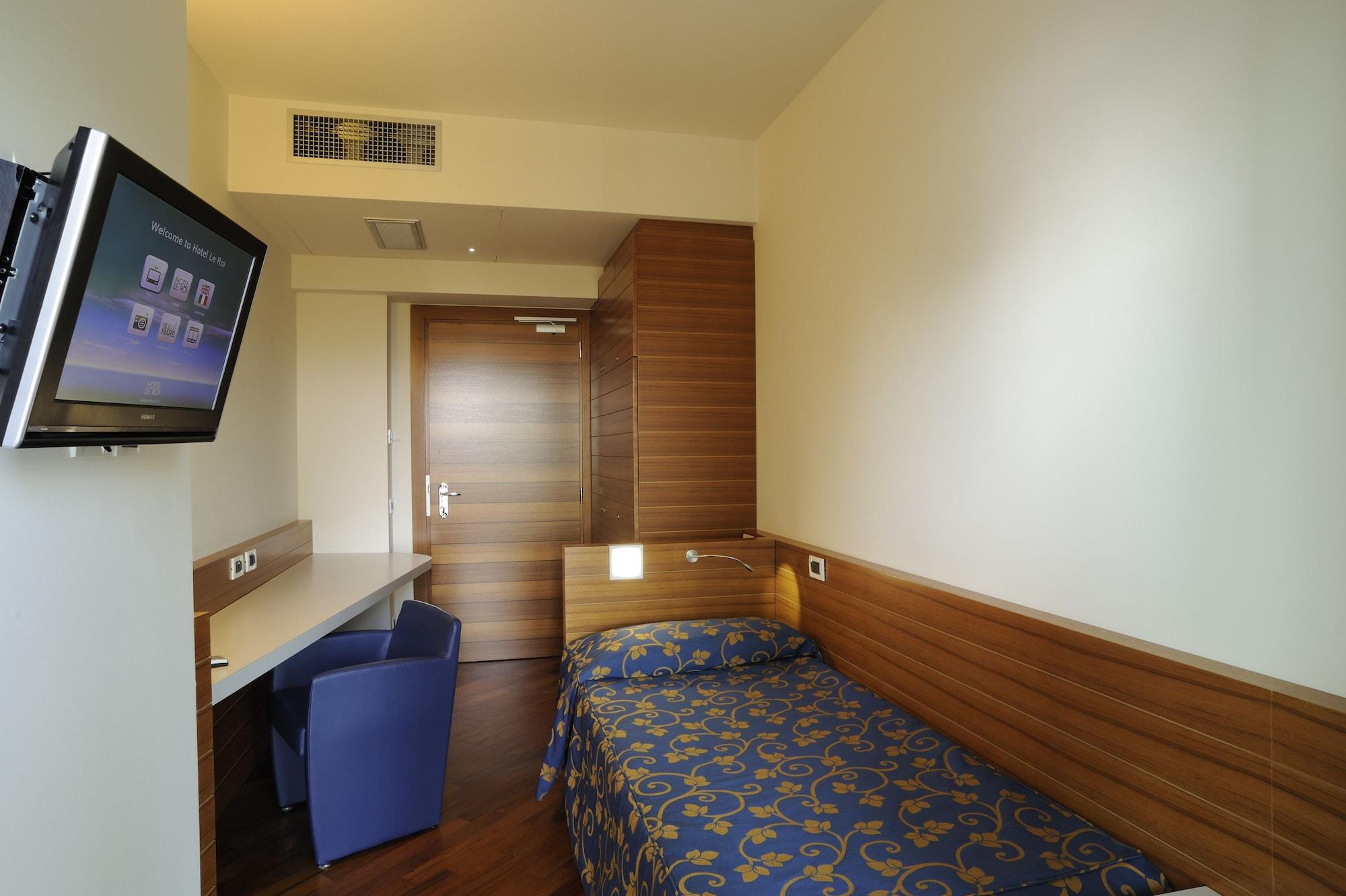 Hotel Le Roi ヴァラッツェ エクステリア 写真